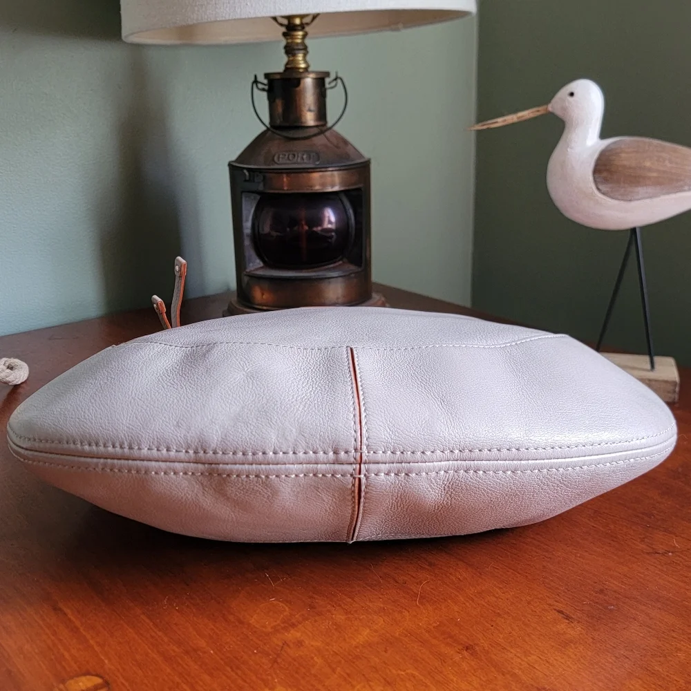 Kate Spade WKRU1137 Lori Berkshire Road Taupe Leather Hobo Bag